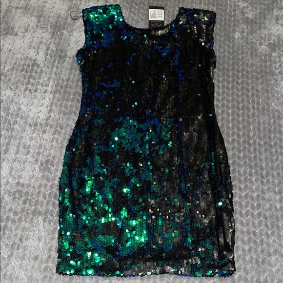 NWT AX Paris Iridescent Sequin Bodycon Dress. Size 14. Green/Black Sequins. - Picture 2 of 9